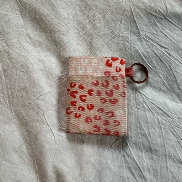 Thread Wallets Pink Leopard Elastic Wallet - Picture 3 of 5